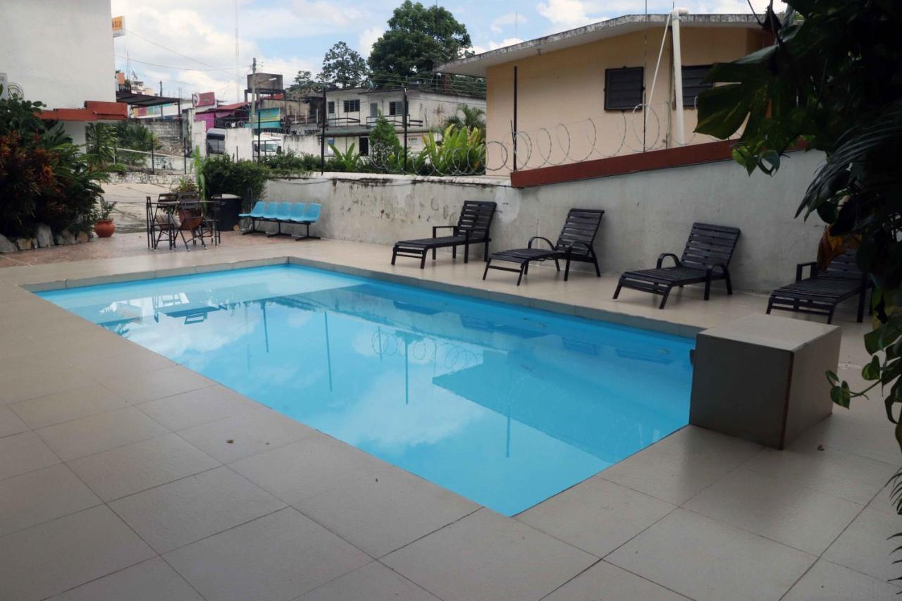 Hotel Quinta Santa Elena Palenque Exteriör bild