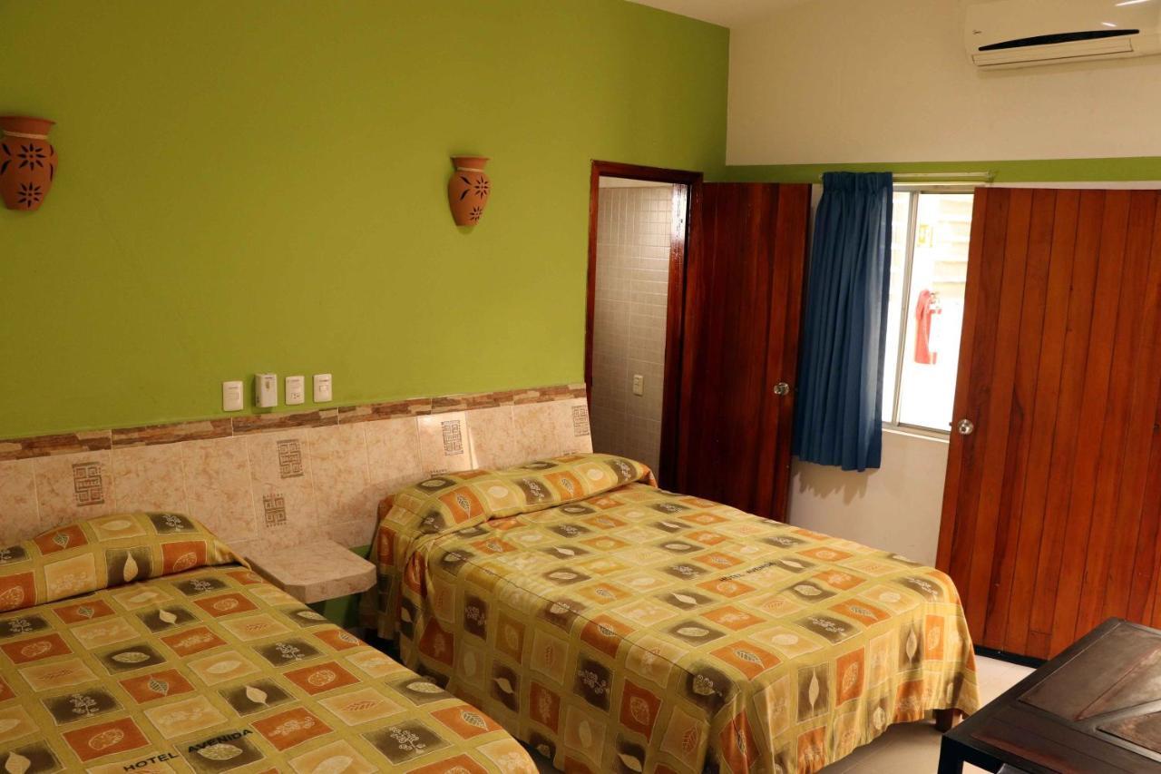 Hotel Quinta Santa Elena Palenque Exteriör bild